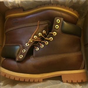 “Chilli” leather timberlands